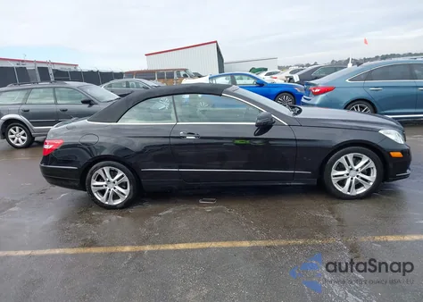 2011 Mercedes-Benz E 350 z USA, uszkodzony, nr VIN WDDKK5GF9BF107841